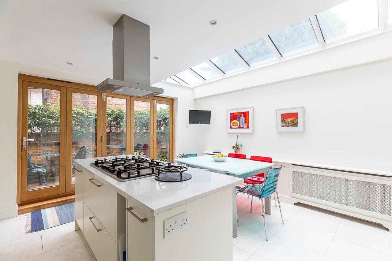 Apartamento Joivy Stunning 3 Bed, 2 Bath House With Garden And Rooftop Terrace Londres Exterior foto